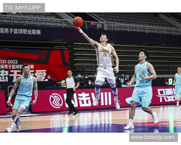 青岛与广厦精彩对决比赛录像回顾分析及精彩瞬间集锦